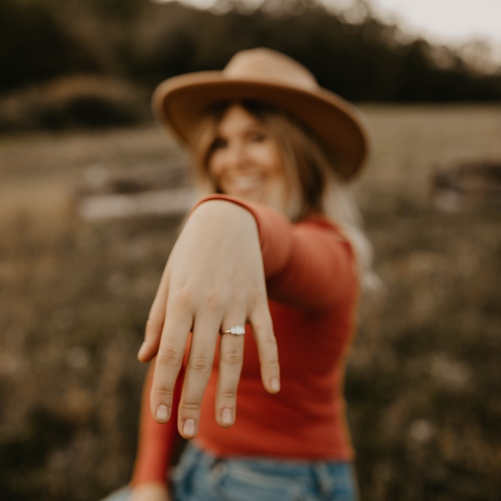 Meet your Posher, Emilee